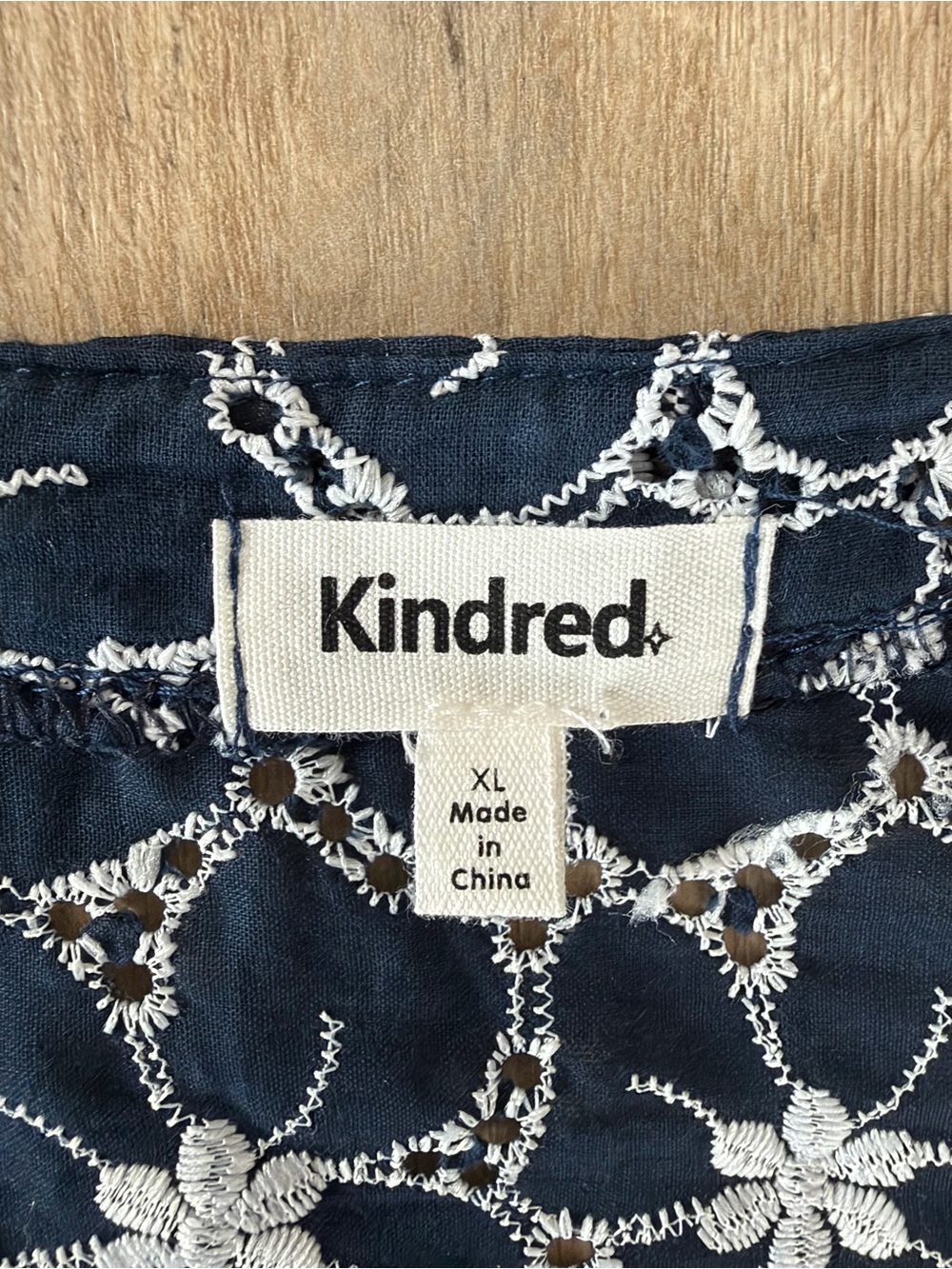 Kindred Navy & White Floral Embroidered Puff Sleeve Blouse Top - Picture 4 of 4